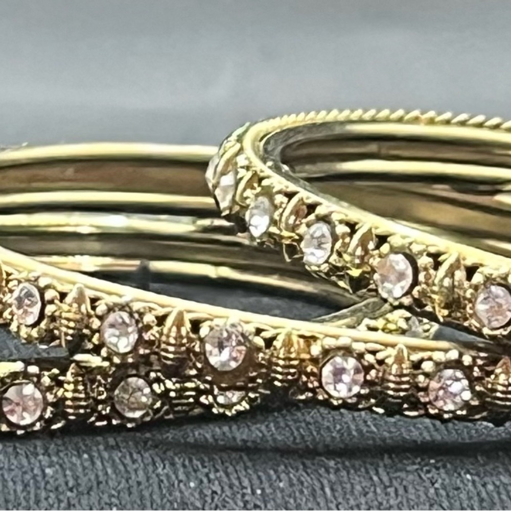 Bracelets - Picture 5 of 13